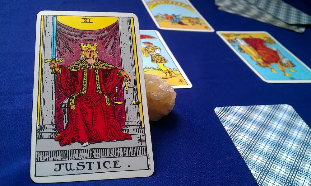 The Justice Tarot Card Meaning – Major Arcana