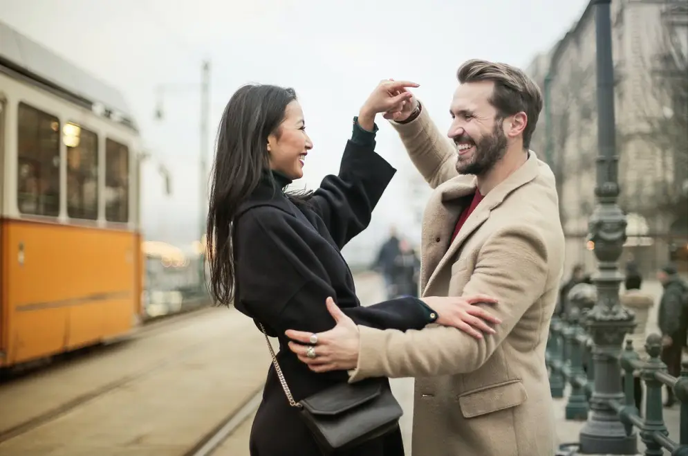 How to Keep a Pisces Man Interested